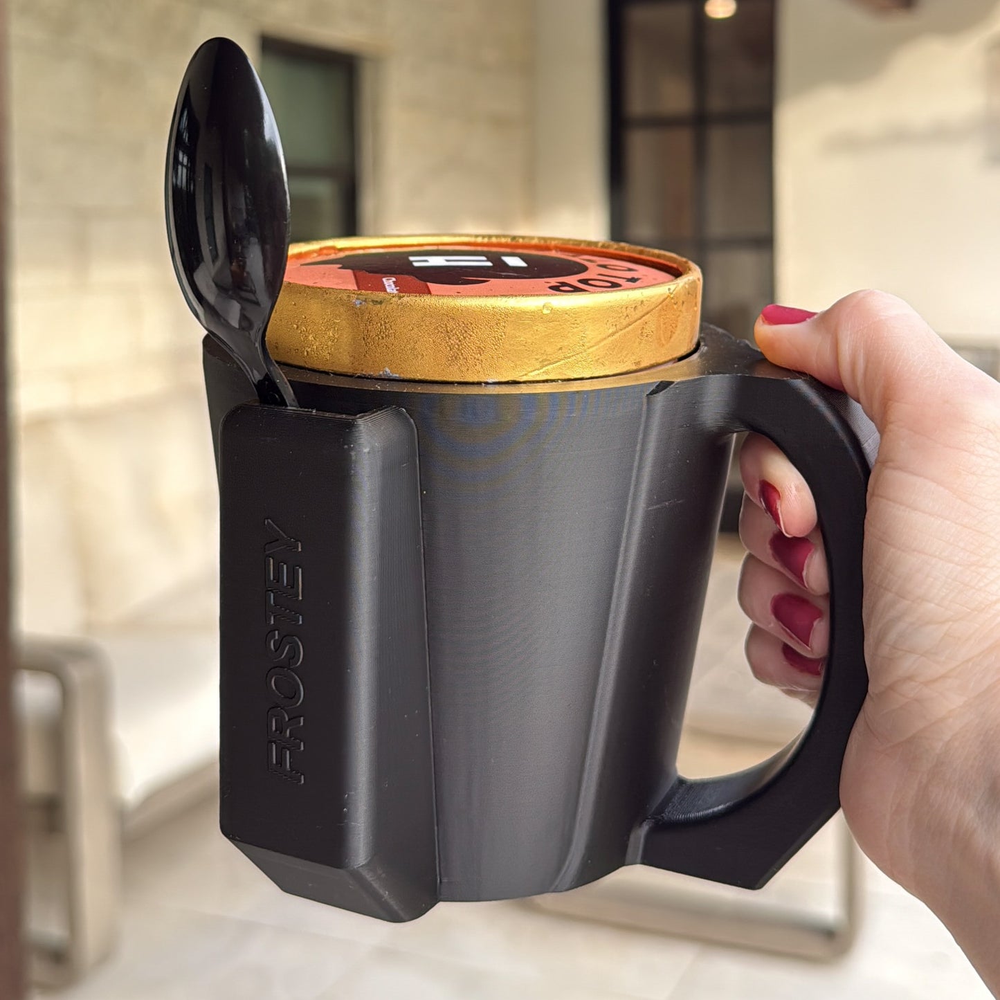 Frostey Ice Cream Pint Handle Holder Sipzey