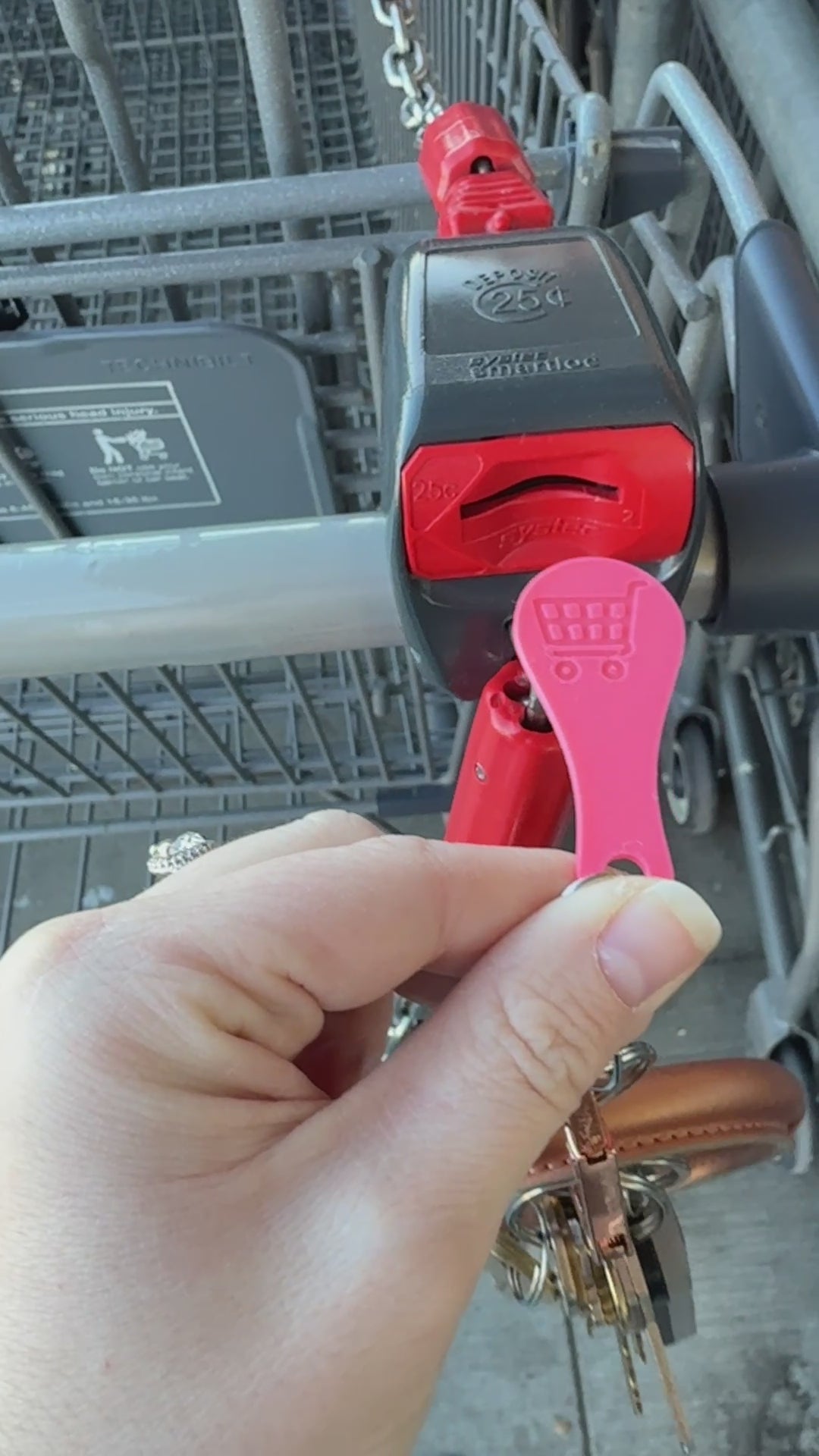 Shopping Cart Quarter Saver Keychain – Hotline Wholesale